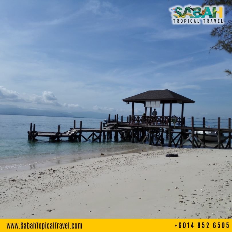64 Sabah tropical travel Kota Kinabalu manukan island hopping beach